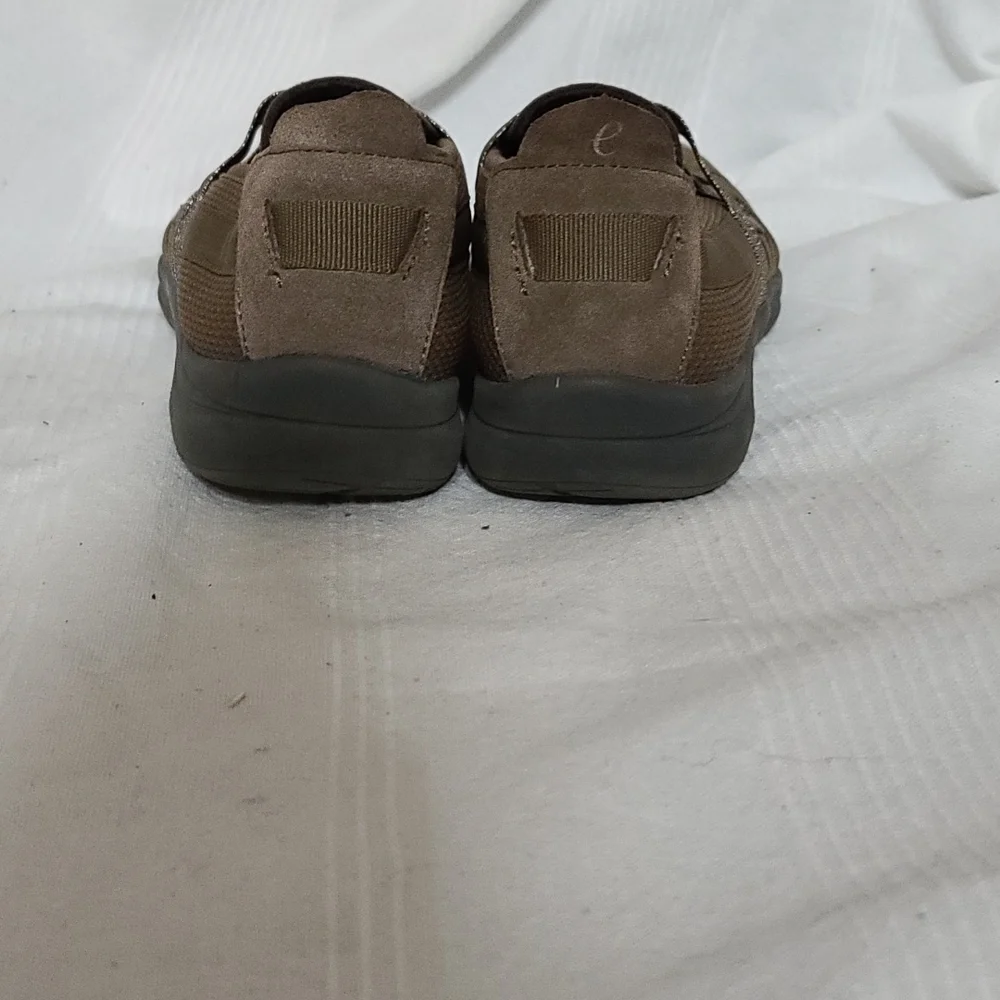 Easyspirit E360 Women's  Comfort Cushioned Slip-ons Tan Sparkly Threads Sz 8 EUC